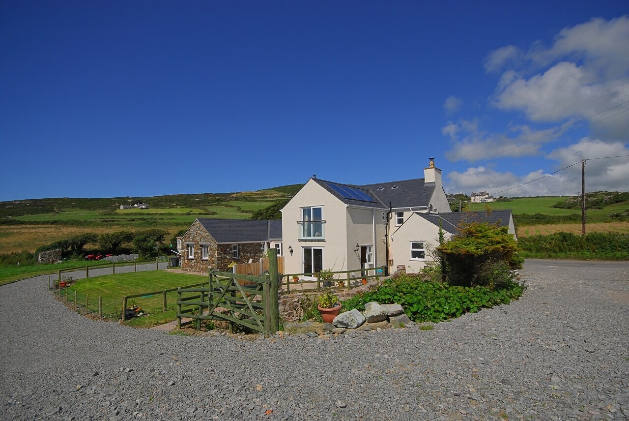 Gadlys Coastal Cottages Church Bay Anglesey Dog Friendly